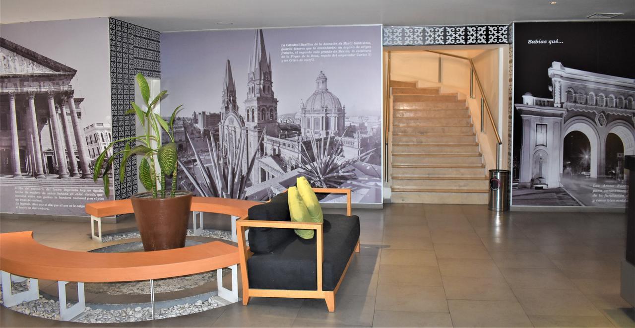 Hotel Plaza Genova Centro Guadalajara Buitenkant foto