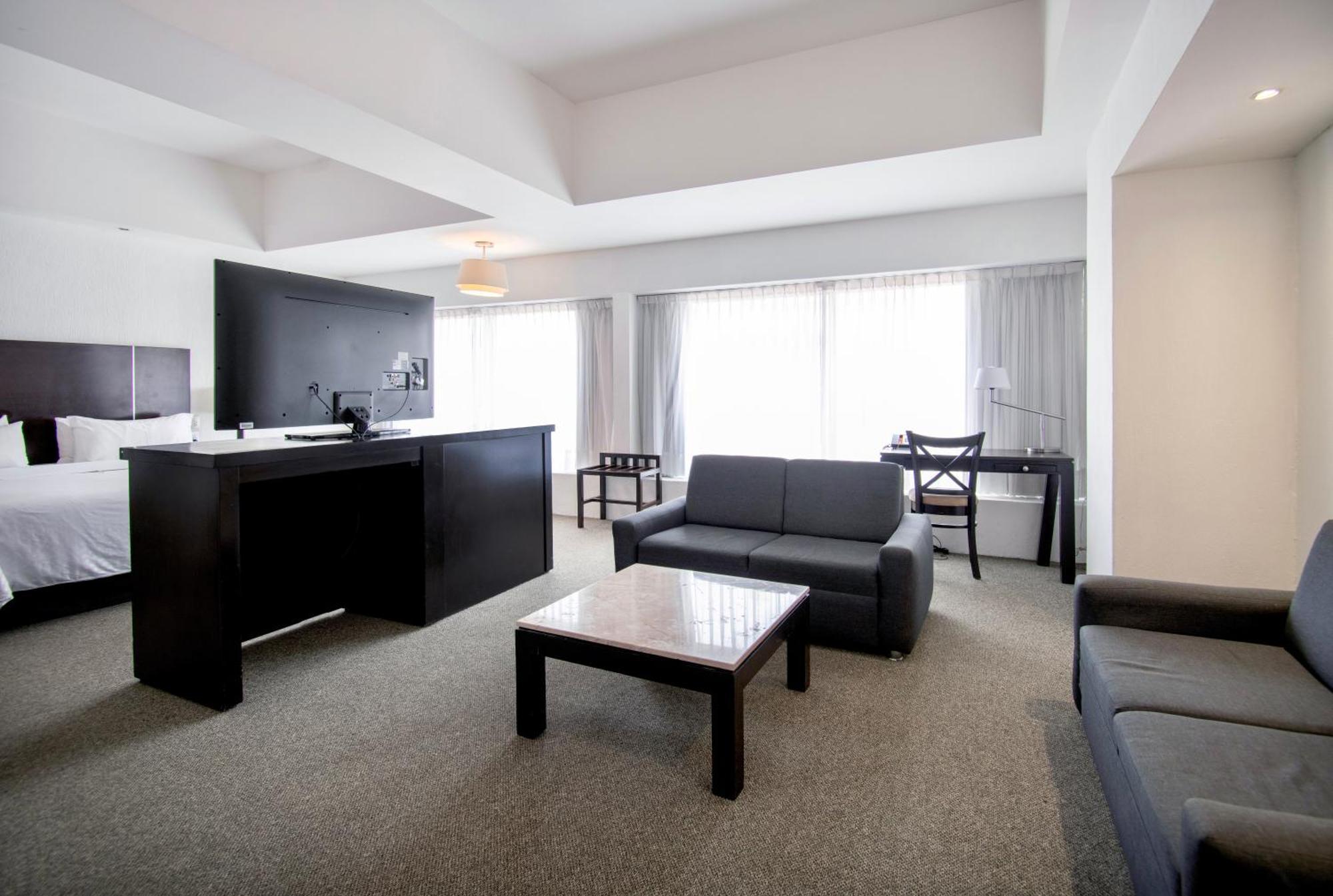 Hotel Plaza Genova Centro Guadalajara Buitenkant foto