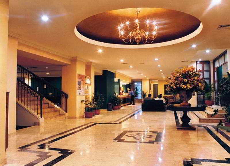 Hotel Plaza Genova Centro Guadalajara Buitenkant foto